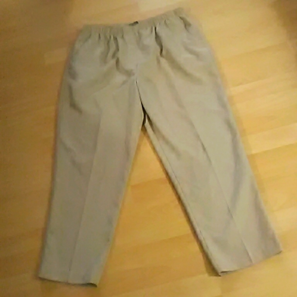 FREE🌕🌕🌕🌕⏩▶Beige tan color pant